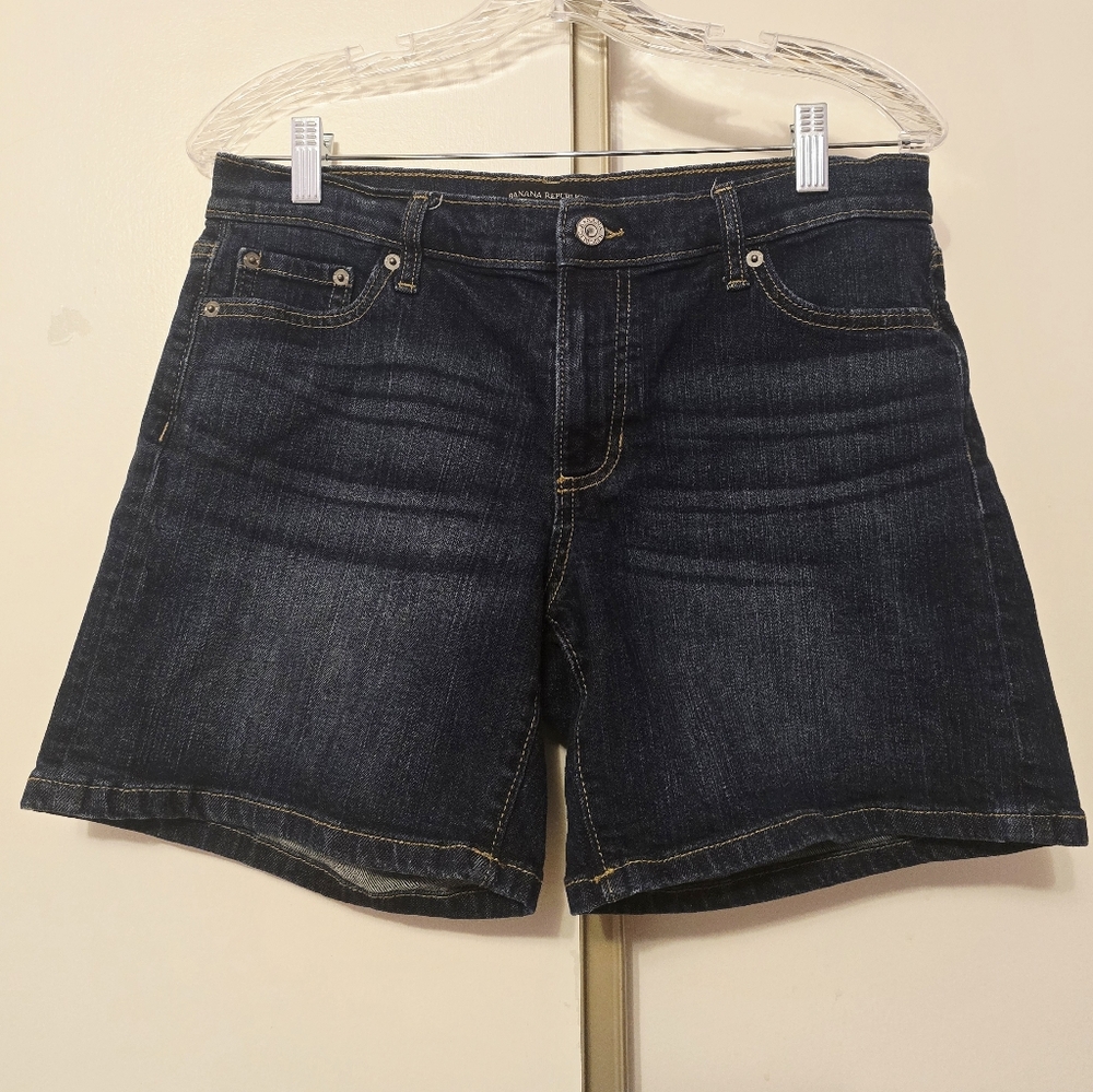 BANANA REPUBLIC Dark Denim Jean Shorts. Size 4/27